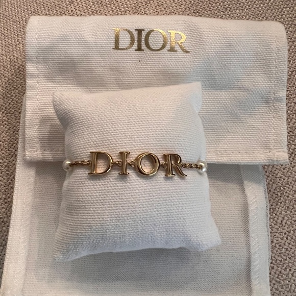 DIOR Gold-Finish Chain with Resin Pearls Bracelet - Picture 5 of 6